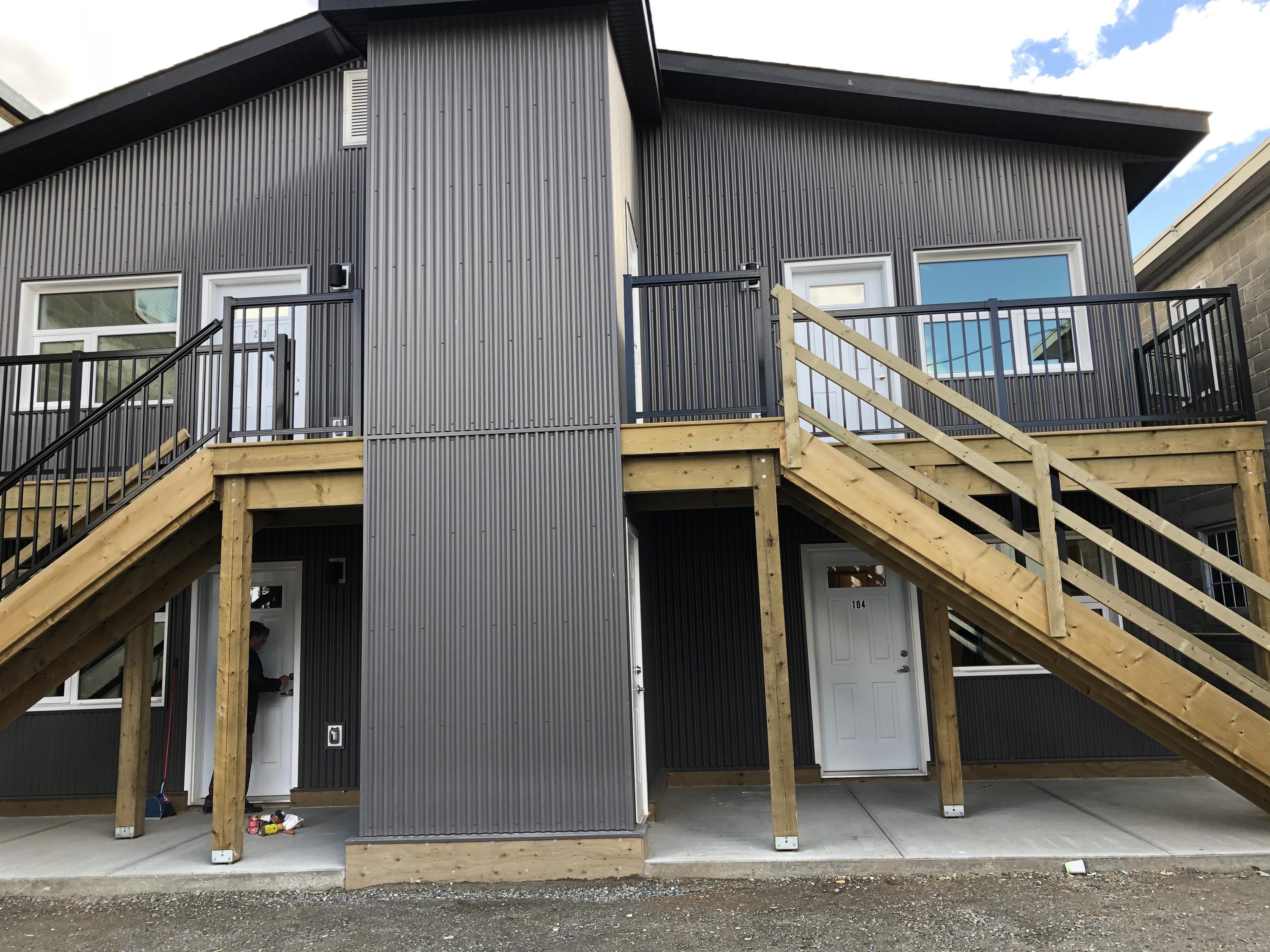 312 Alexander Street - 101